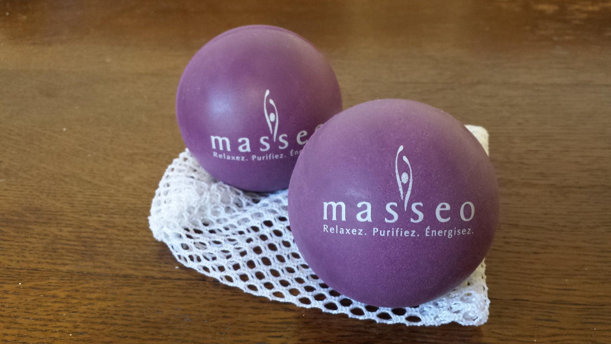 L’automassage, ou 5 trucs pour ne pas perdre la boule avant votre massage chez Masseo!